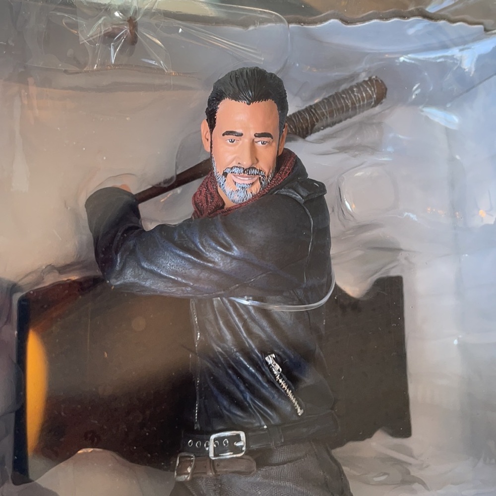 Negan with Lucille The Walking Dead McFarlane Toys - Picture 4 of 4
